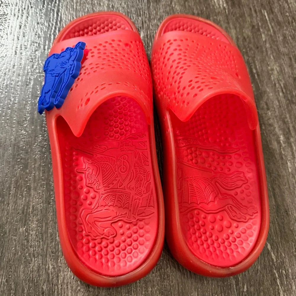 Burberry Stingray Rubber Slides Mens 39 Red Blue EKD Equestrian Knight Sandals